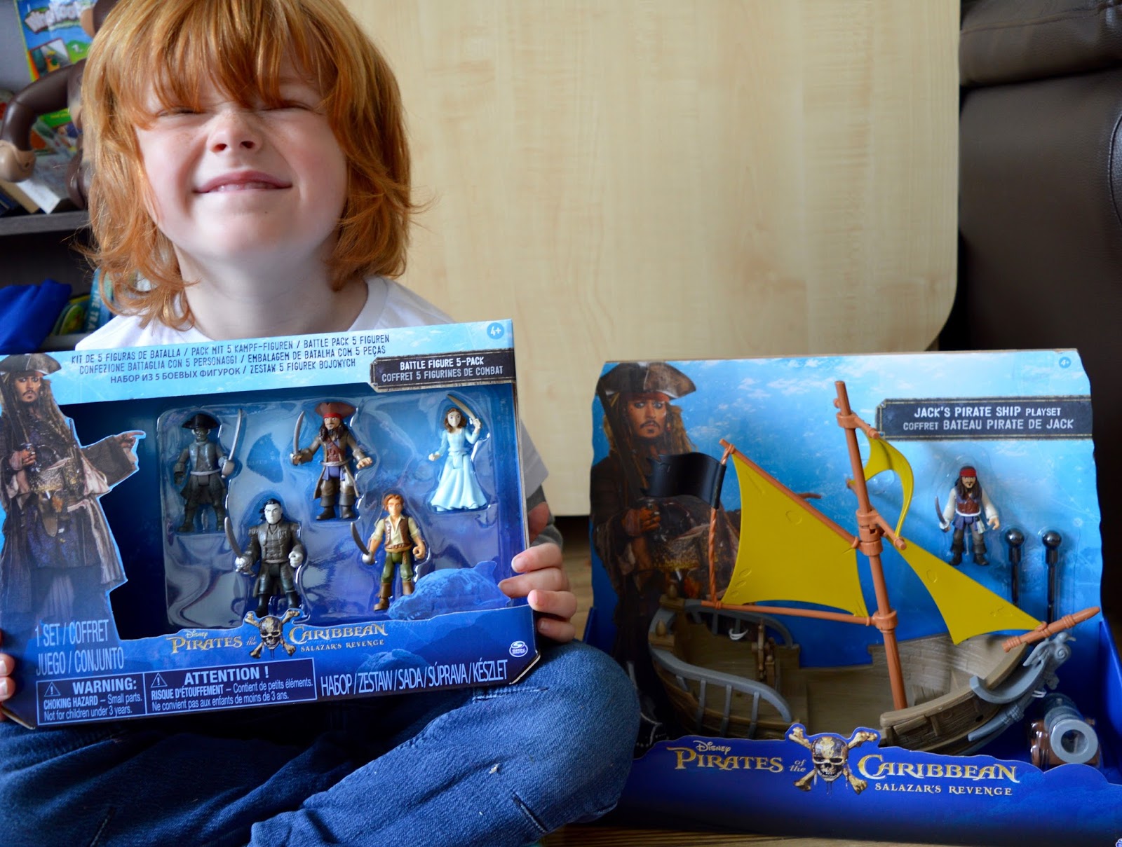 Pirates of the Caribbean Playsets | We Review Jack Sparrow's Pirate Ship and Battle Figures by Spin Master