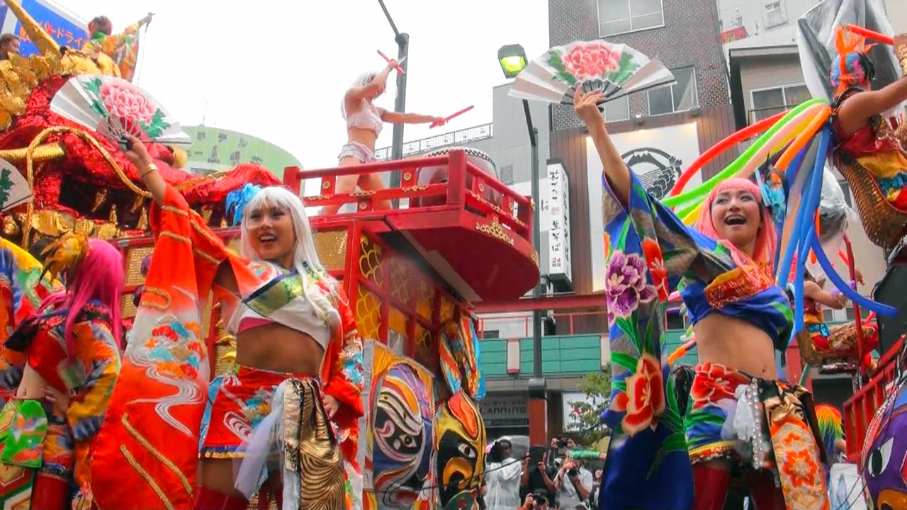 Resultado de imagem para Asakusa Samba Carnival Templo Sensoji