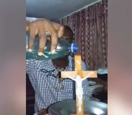 Man burns the crucifix, says it