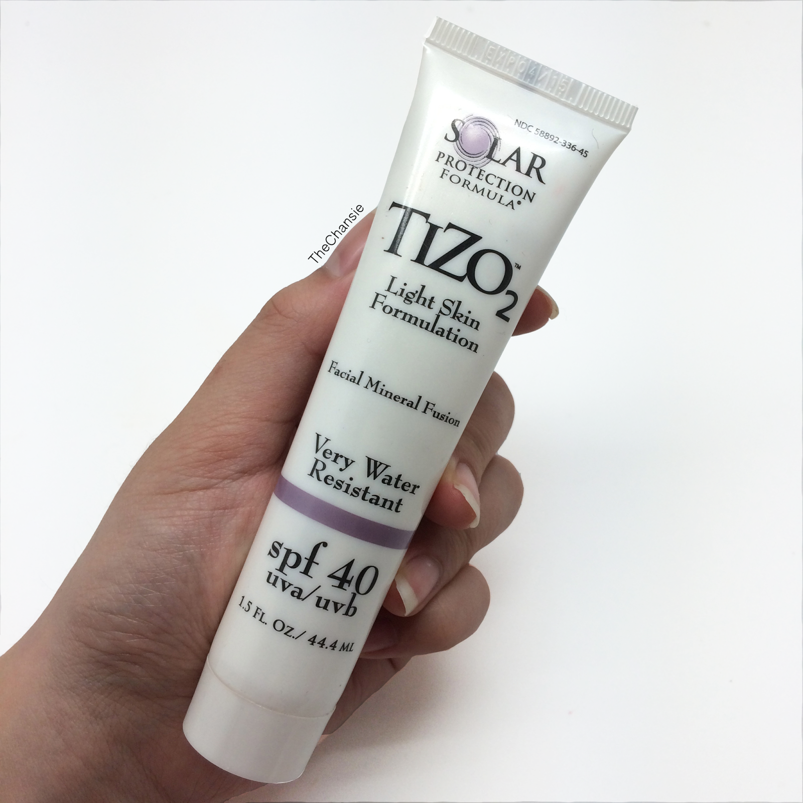 TiZO2 Solar Protection Formula Light Skin Formulation SPF 40 Review ...