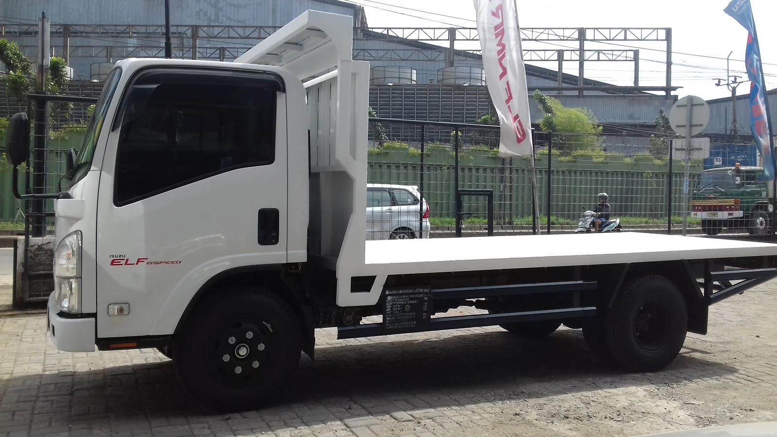 ISUZU NMR 71 LOSBAK Harga Isuzu Giga Elf Panther Cikarang Bekasi ISUZU NMR 71 LOSBAK Harga Isuzu Giga Elf Panther Cikarang Bekasi