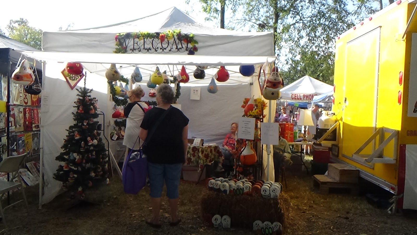 In My Painted Garden 2016 Maple St b School Bell Buckle TN