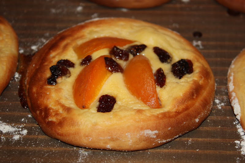 dies´und das und süsse Sachen...: Quark-Kolatschen mit Aprikosen