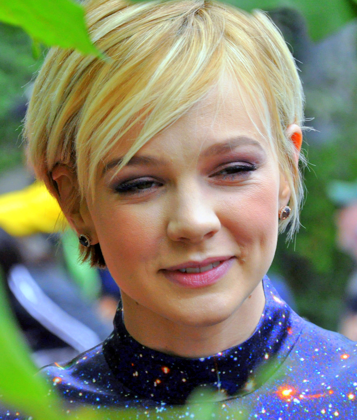 Hollywood: Carey Mulligan Profile, Pictures, Images And Wallpapers1229 x 1444