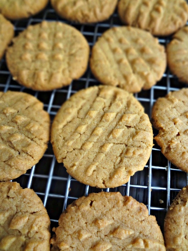 The Cooking Actress Flourless Peanut Butter Cookies