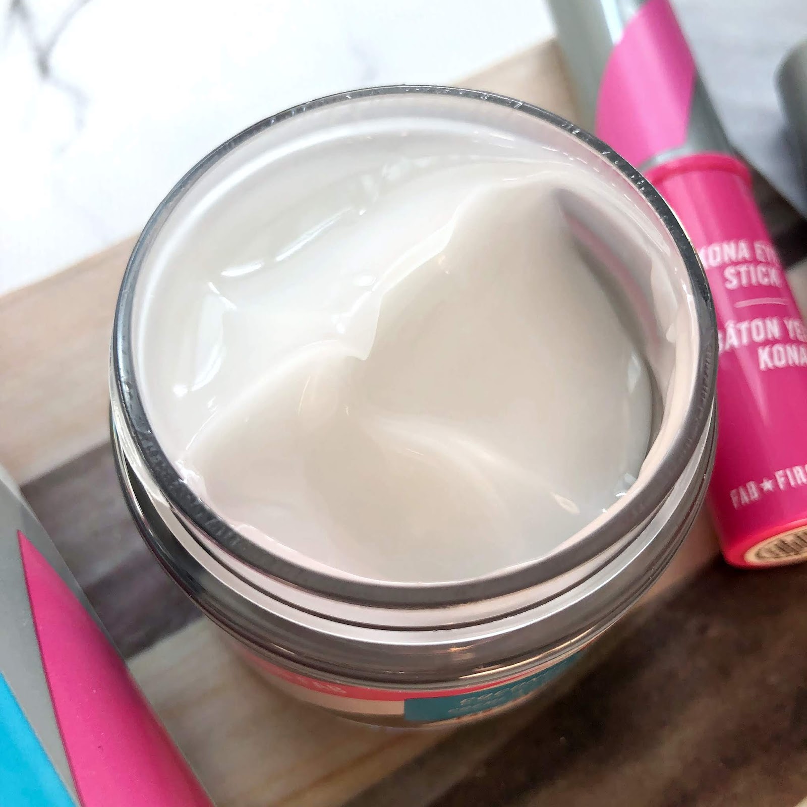 Review Newness from First Aid Beauty (2019)* miranda loves