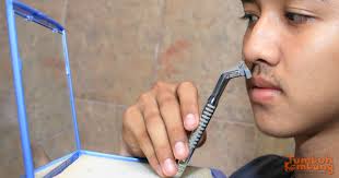 Cara Menumbuhkan Kumis Secara Alami - Informasi Dunia Kesehatan