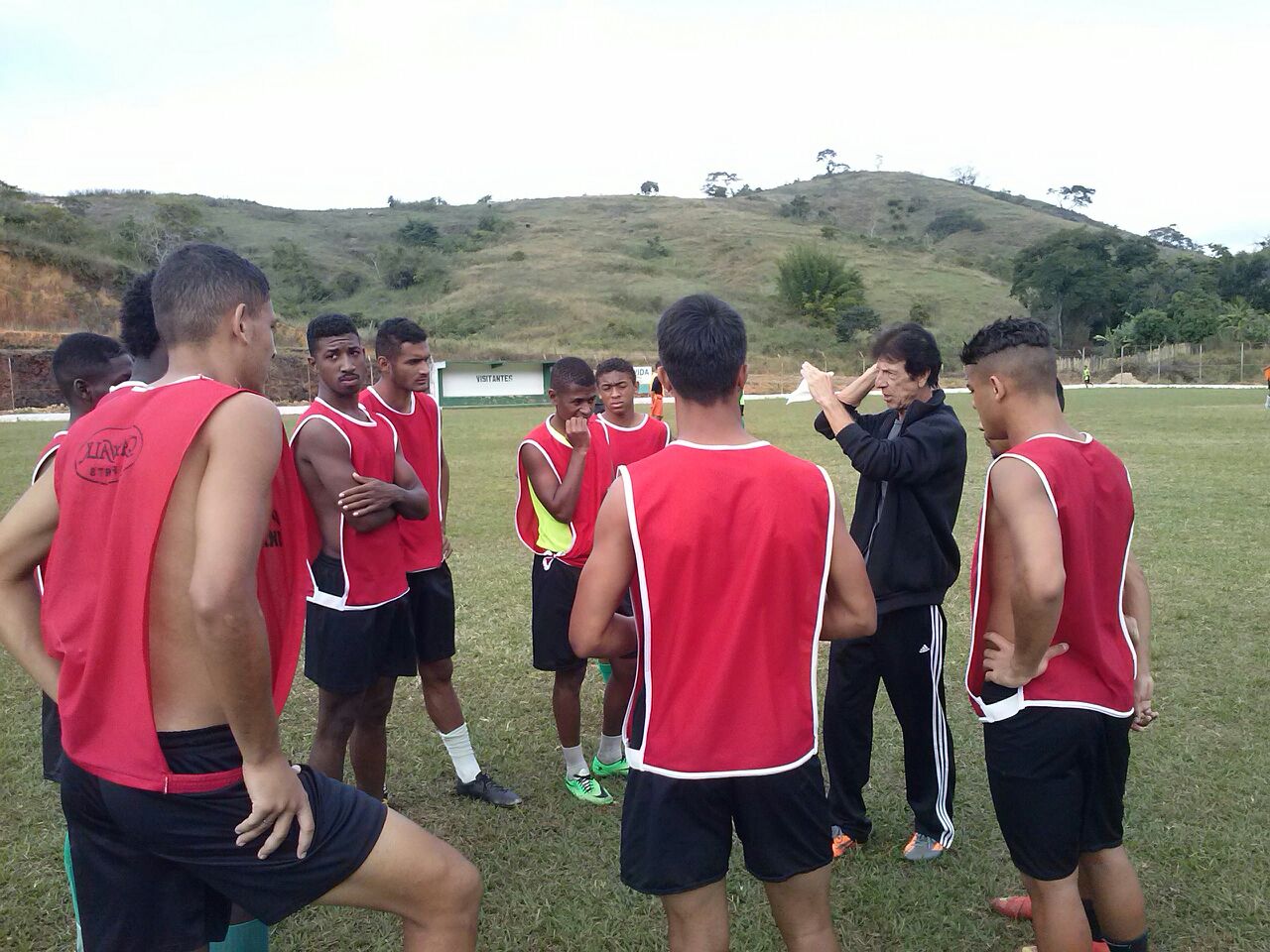 PARAÍBA DO SUL FUTEBOL CLUBE TREINAMENTO COM TREINADOR BUG DO TIME PROFISSIONAL DO PARAÍBA DO SUL FUTEBOL CLUBE TREINAMENTO COM TREINADOR BUG DO TIME PROFISSIONAL DO