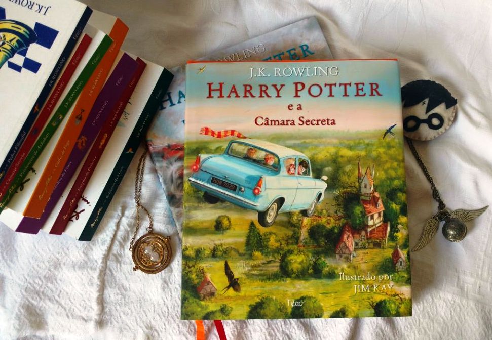 Amados Livros Livro Harry Potter e a Câmara Secreta versão Ilustrada