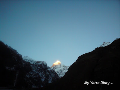 Neelkanth peak in the Garhwal Himalayas, Uttarakhand during 

sunrise