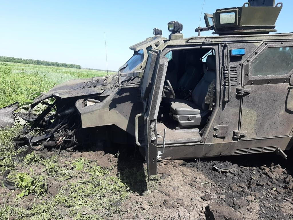 На Донбасі підірвався «Спартан» – 10 військових травмовано