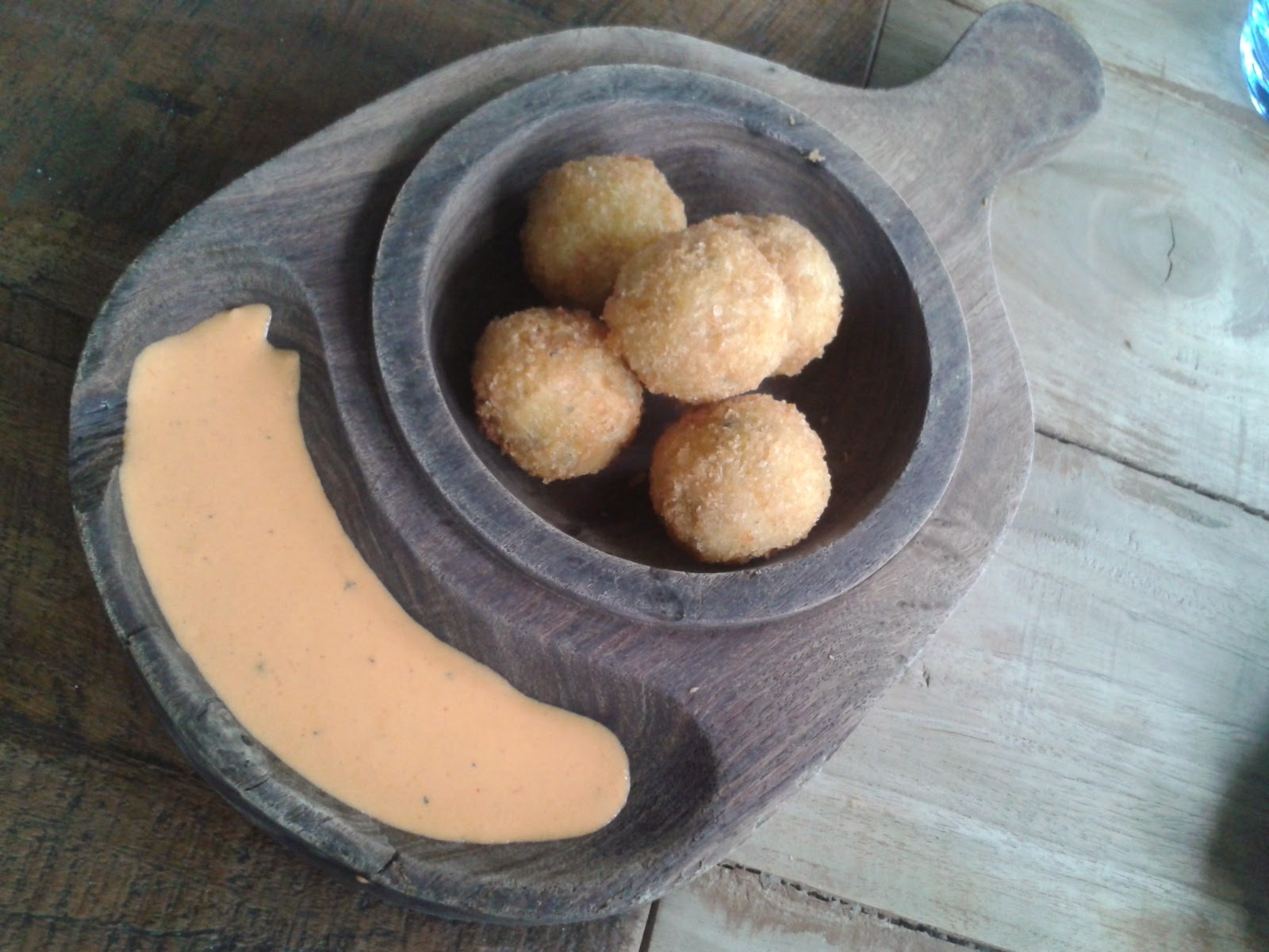 Foodaholix Olive Bistro Hyderabad monsoon saffron arancini