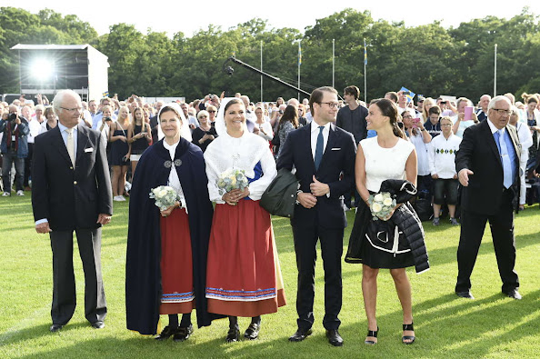  Crown Princess Victoria of Sweden, Prince Daniel of Sweden, Prince Carl Philip of Sweden and Princess Sofia of Sweden, Princess Madeleine of Sweden; Christopher O'Neill