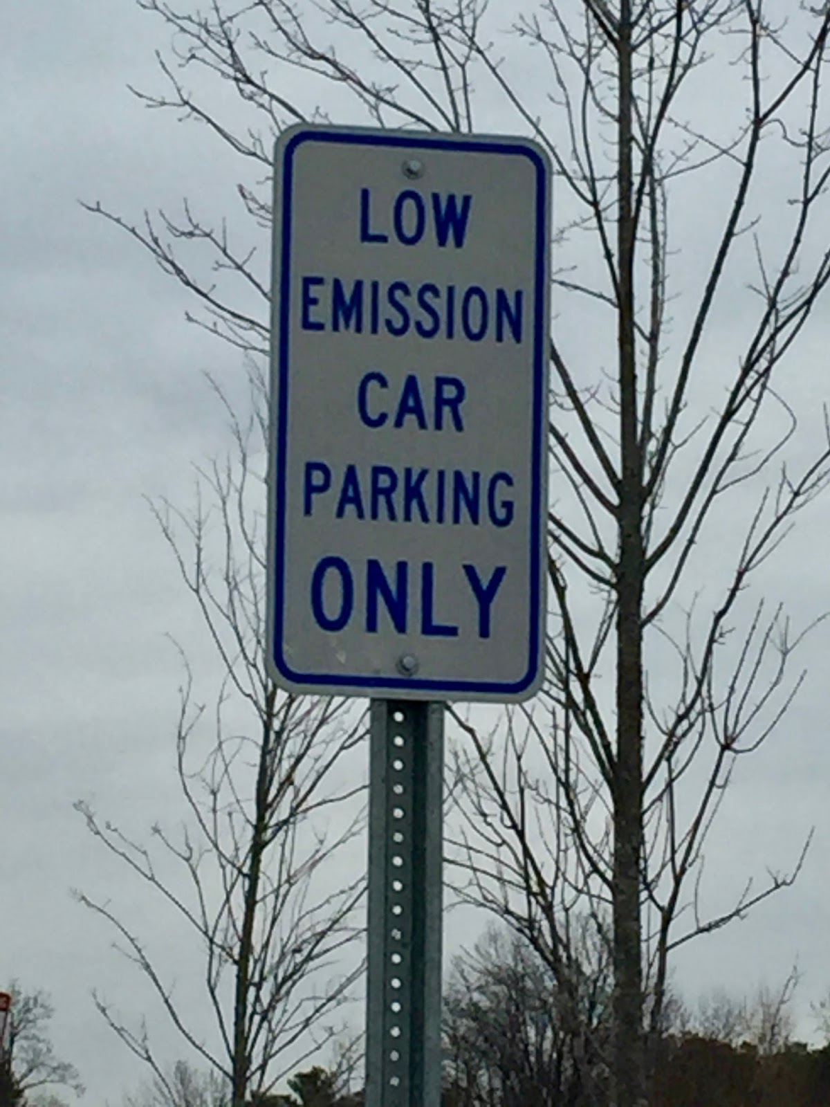 A Bob's Life What Does the Low Emission Car Sign Mean?