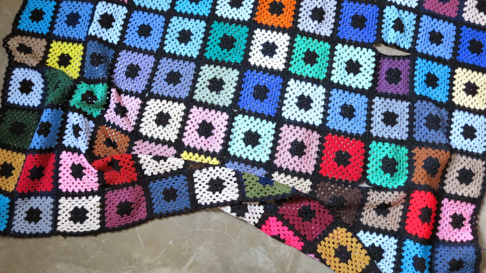 ByHaafner, vintage granny square blanket, bright colours, crochet