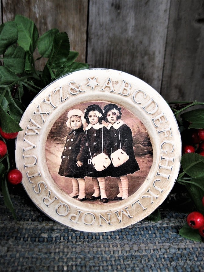 Primitives from the Iowa Prairie Playing with Paper Dolls