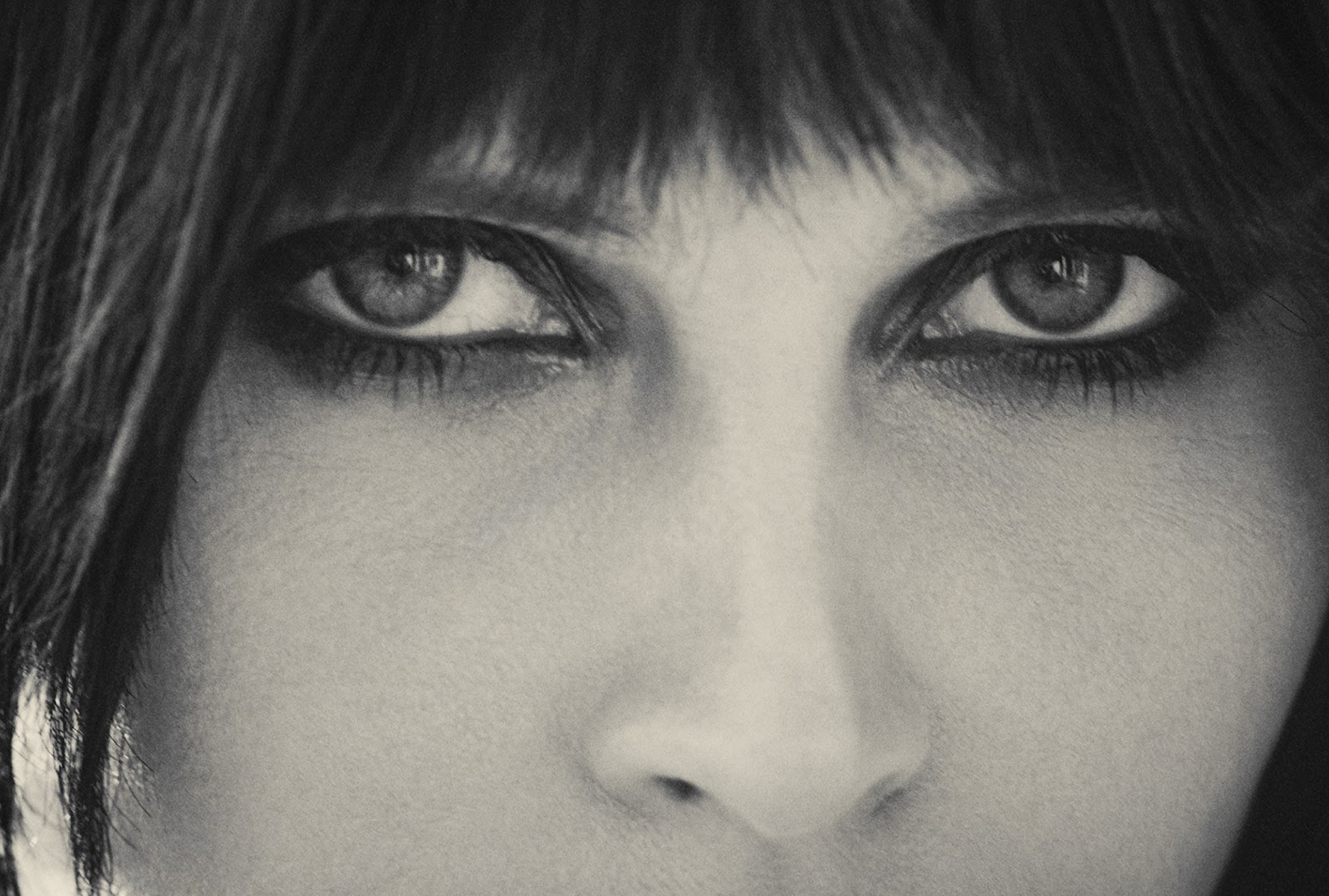 eyval.net : Felicity Jones - Violet Grey Magazine, March 2015