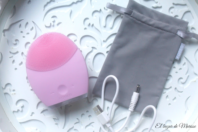 Cepillo de limpieza facial de Foreo y limpiadora facial Mádara Limpieza_cepillo_facial_Foreo