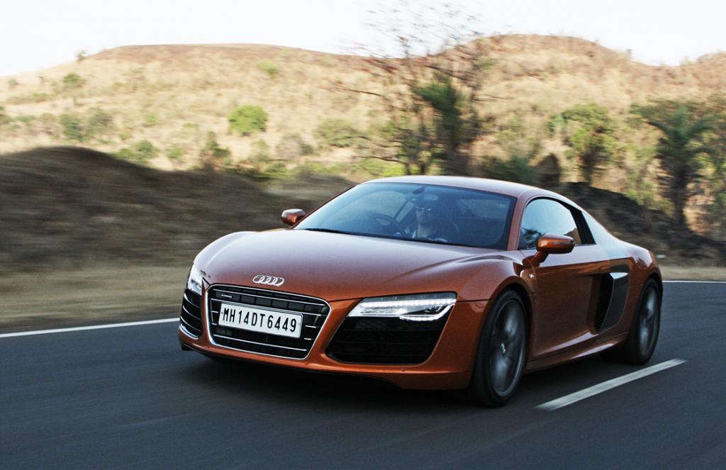 World of Auto Enthusiasts 2013 Audi R8 V10 in India