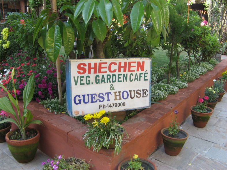 Naar Nepal 12 april kloosters en Nepalees Oud & Nieuw