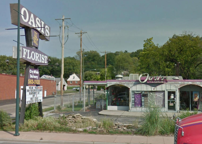 Oasis Florist & Gifts (Flower Shop in Cincinnati OH 45215) Flower