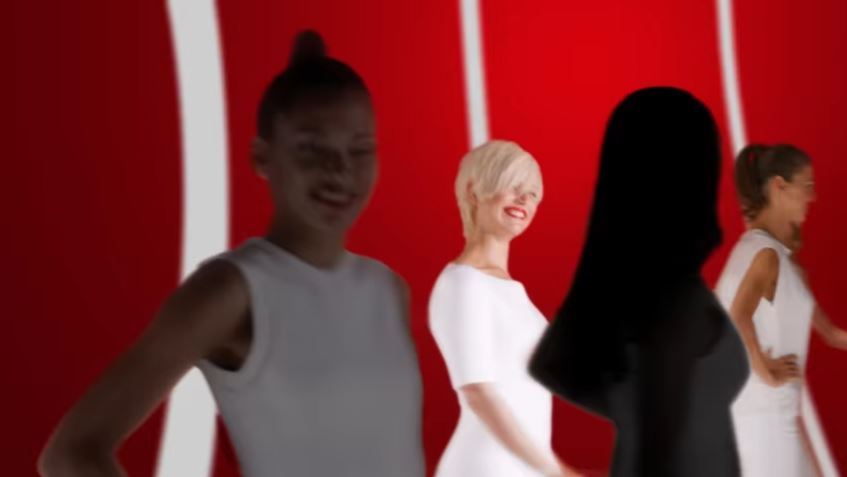 Modella Colgate pubblicità Expert White con modella bionda. Chi è? con Foto - Testimonial Spot Pubblicitario Colgate 2017