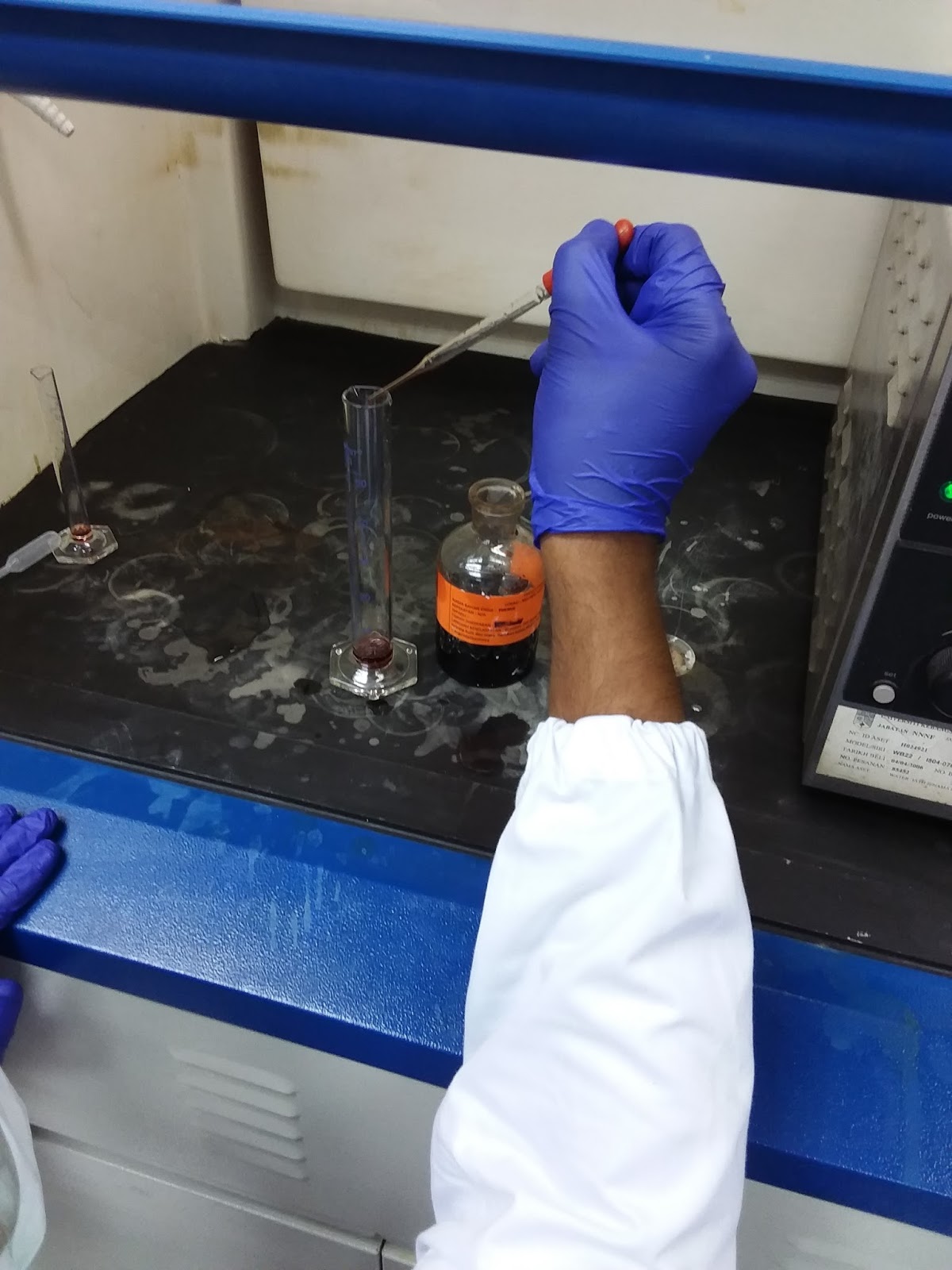 Lab Report for Experiment 3b MUTUAL SOLUBILITY CURVE FOR PHENOL AND WATER