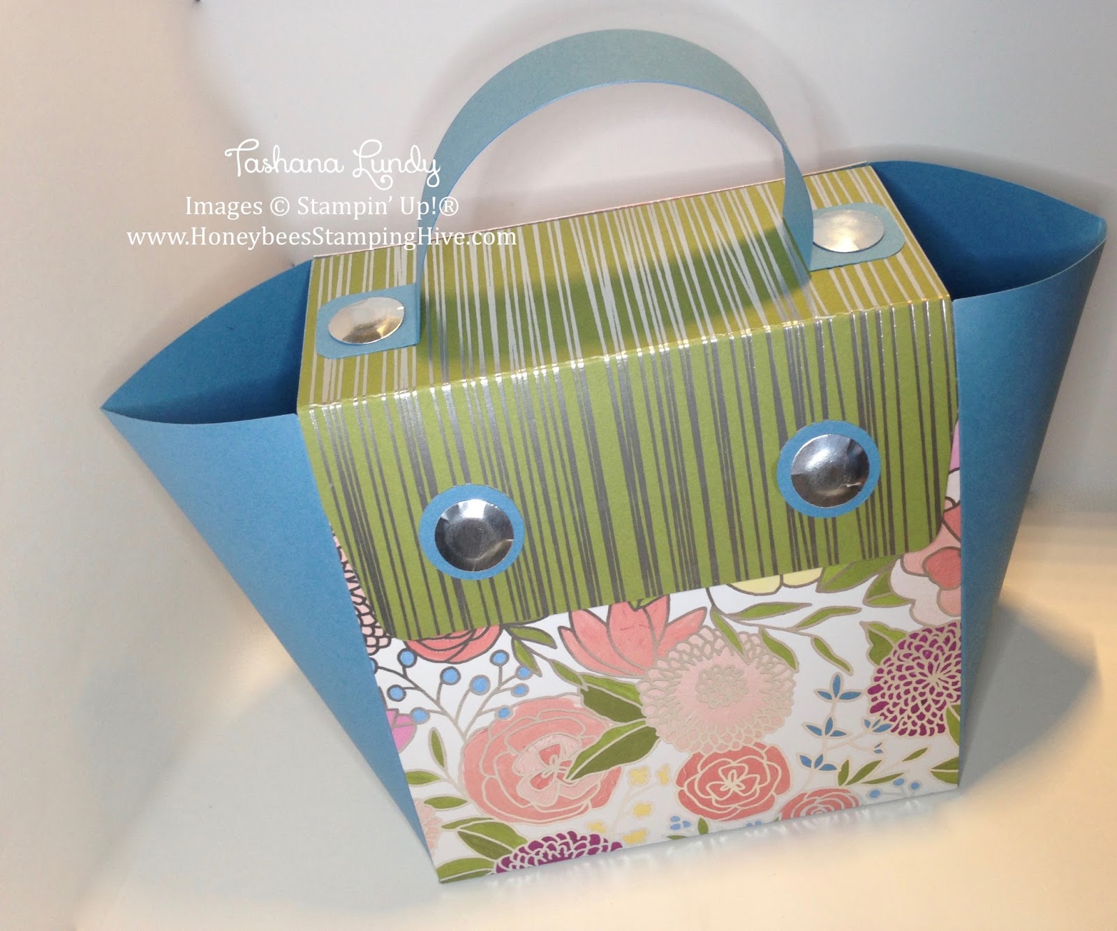 `: Large Sweet Soiree Purse with Tutorial