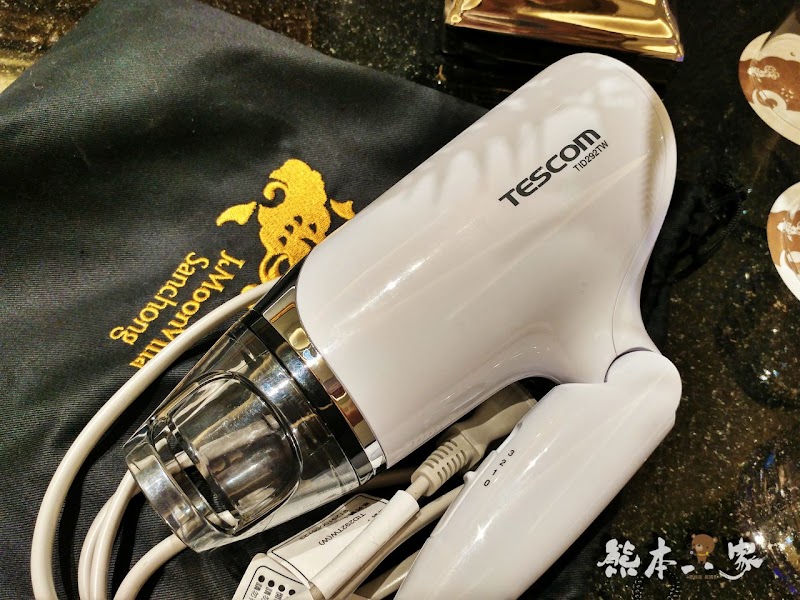 三重江月行館|挑高房型與媲美好樂迪KTV視聽室獨立空間|大窗綠化環境好舒適