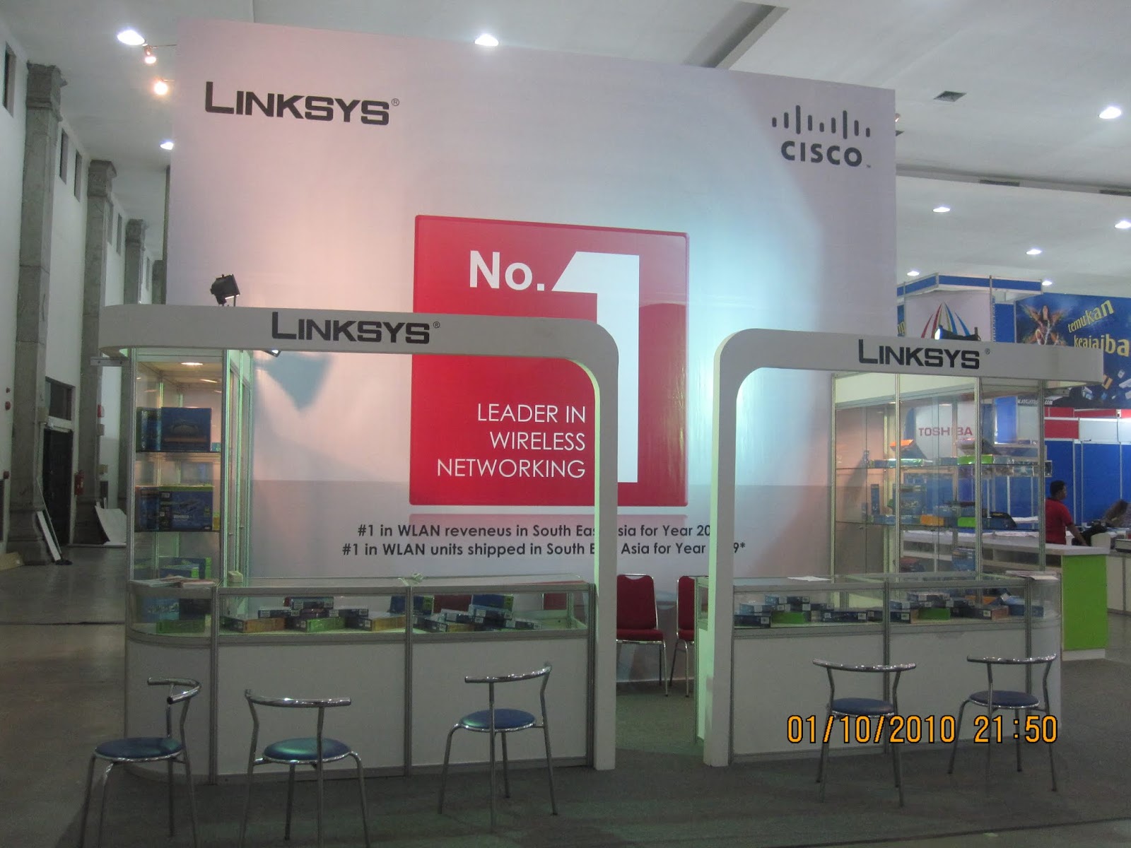 DESAIN STAND PAMERAN SEDERHANA