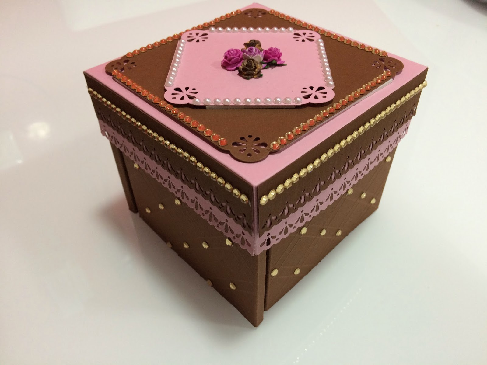 Paso a paso para hacer una caja regalo personalizada