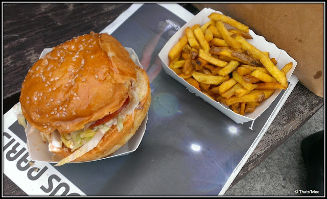 burger classique cheddar Le Camion Qui Fume Kristin Frederick Foodtruck frites pain boulanger