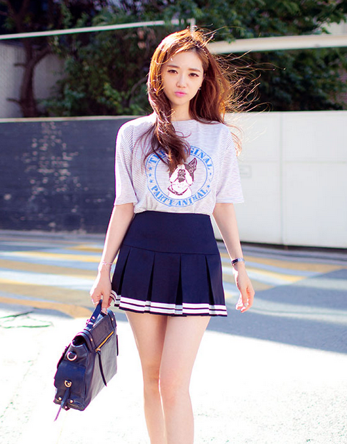 [Chuu] Stripe Accent Pleated Skirt | KSTYLICK - Latest Korean Fashion ...