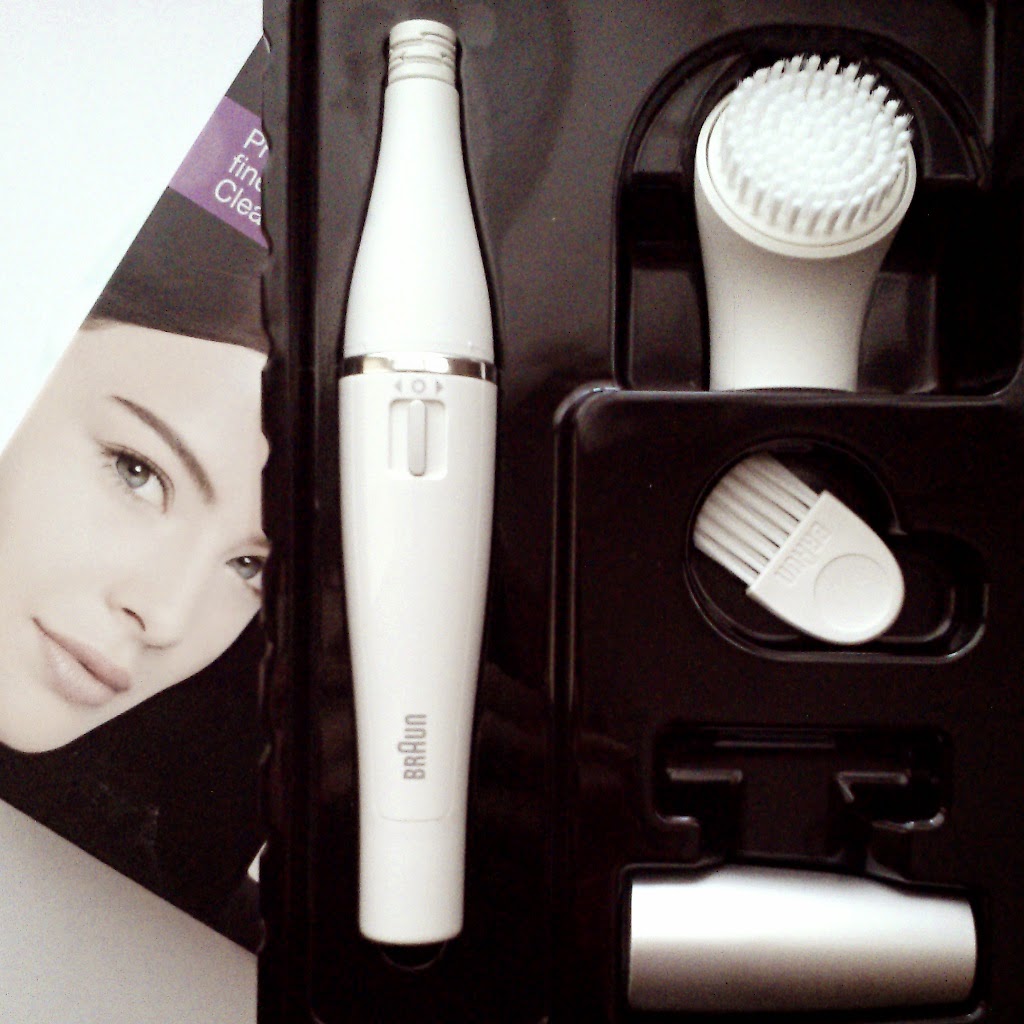 Braun 2 u 1 aparat za lice 810 epilator za lice i četka za čišćenje