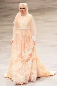 Model Gaun Pengantin Muslim Warna Orange Terbaru Model Gaun Pengantin Muslim Warna Orange Terbaru