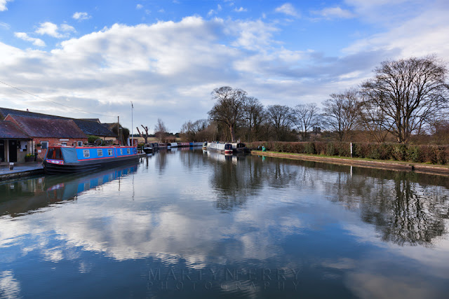 Oxford Canal at Thrupp Oxfordshire by Martyn Ferry Photography