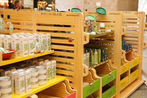 West Shopping inaugura quiosque da L’Occitane au Brésil West Shopping inaugura quiosque da L’Occitane au Brésil