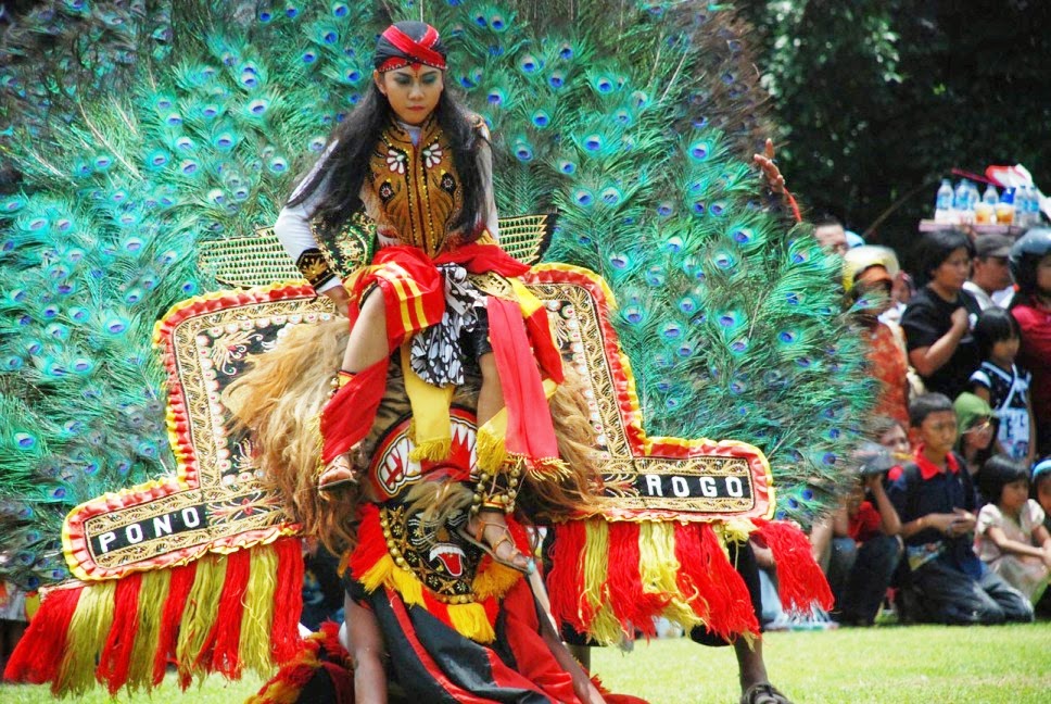 Artikel Bahasa Jawa Tentang Kebudayaan Reog Ponorogo