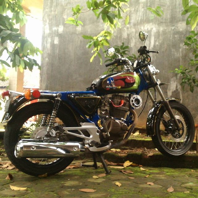 Gambar Motor Moge & Jadul Di Modifikasi Terbaru Dan Hasilnya Keren Gambar Motor Moge & Jadul Di Modifikasi Terbaru Dan Hasilnya Keren