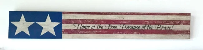 DIY Rustic Fourth of July Sign Land of the Free