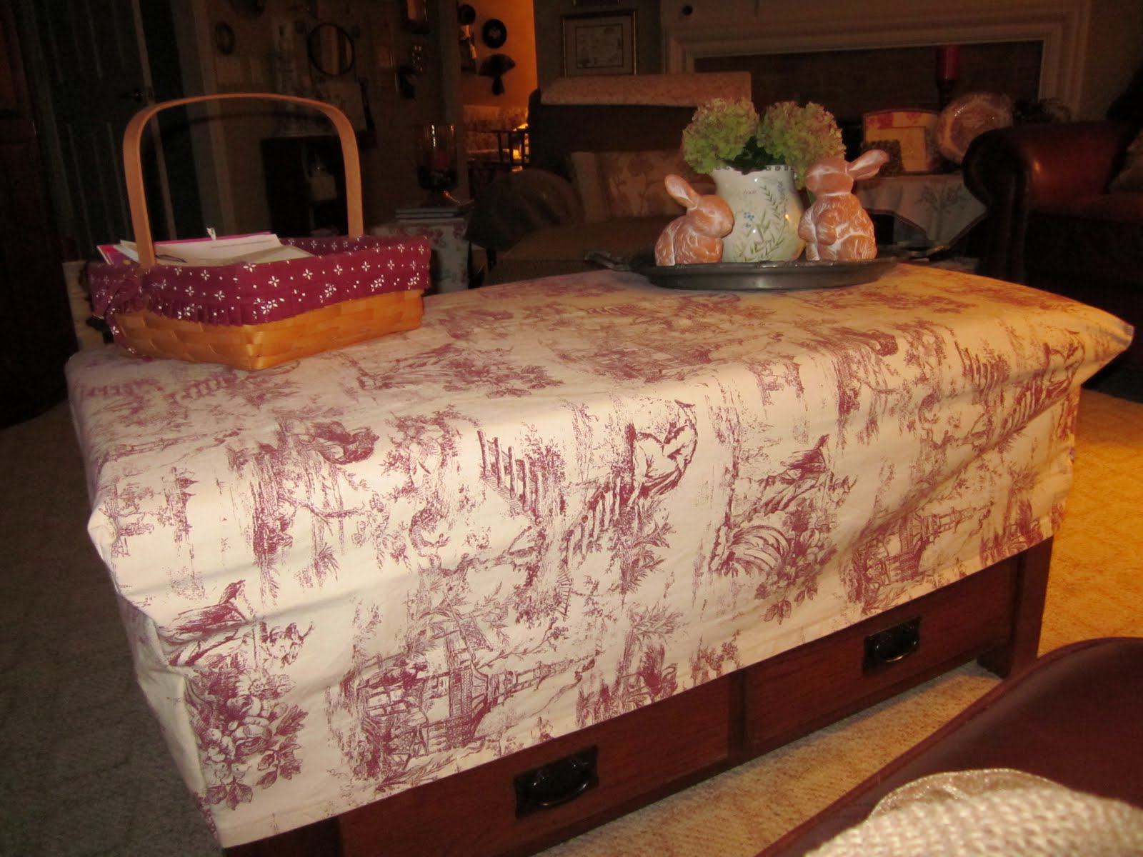 RoseChicFriends Coffee Table SlipCover