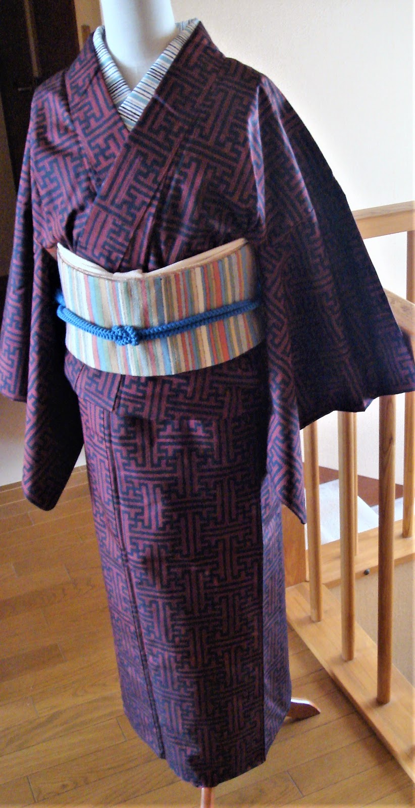 紬のレトロなアンサンブル、名古屋帯と半巾帯コ―デ｜羽織「乳」の位置