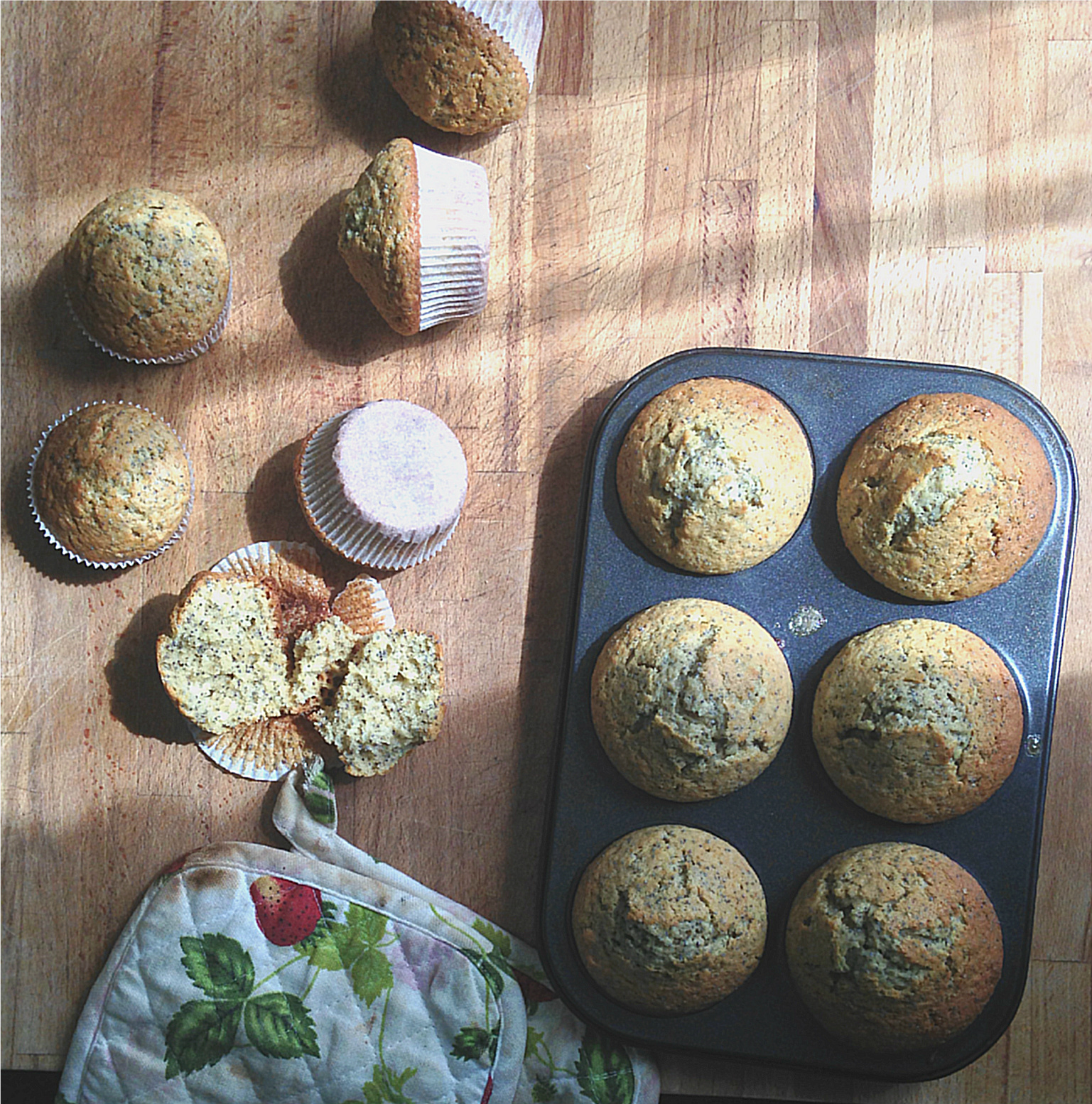 Nuts about food Poppy seed explosion muffins