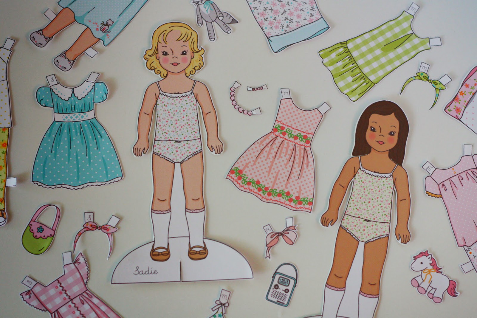 Paper Dolls! ... what I've been up to. 