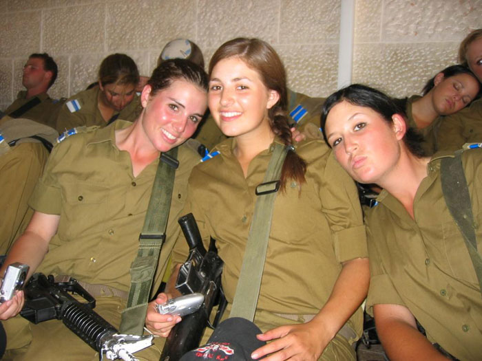 [Image: Israeli+Women+Army+Soldiers+%25283%2529.jpg]