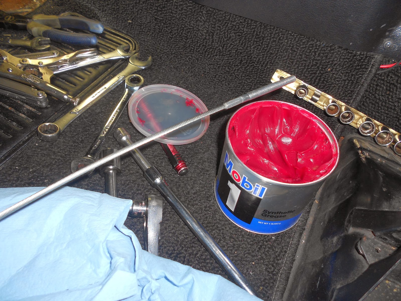 The Bug Boys Replacing a VW Bugs clutch cable and bowden tube.