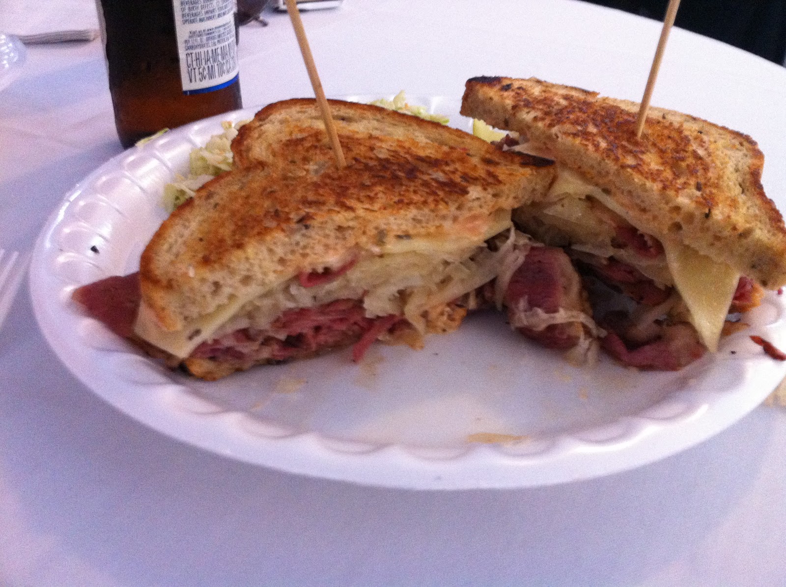 GREAT EATS HAWAII GIOVANNI PASTRAMI AT THE SONY OPEN