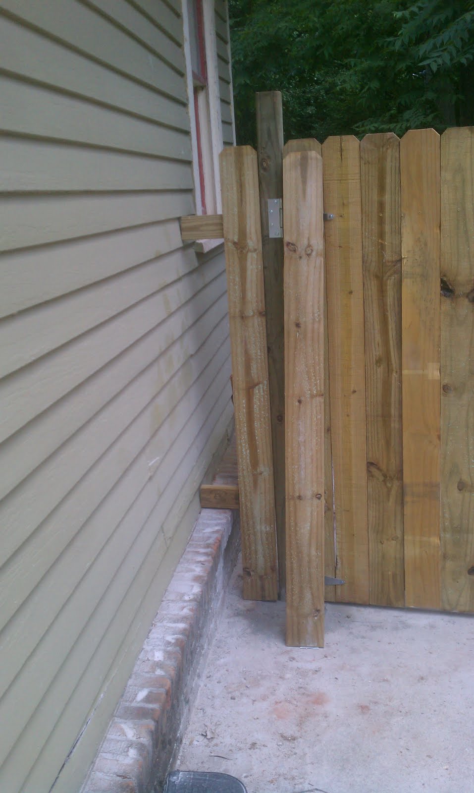 OurHouse: Wooden Fence Gate