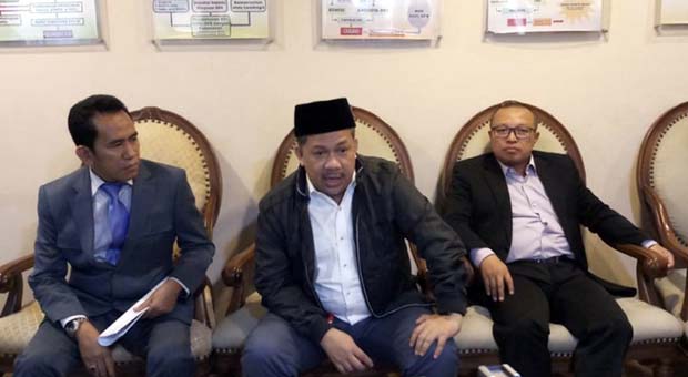 Fahri Hamzah Minta Lima Pimpinan PKS Mundur