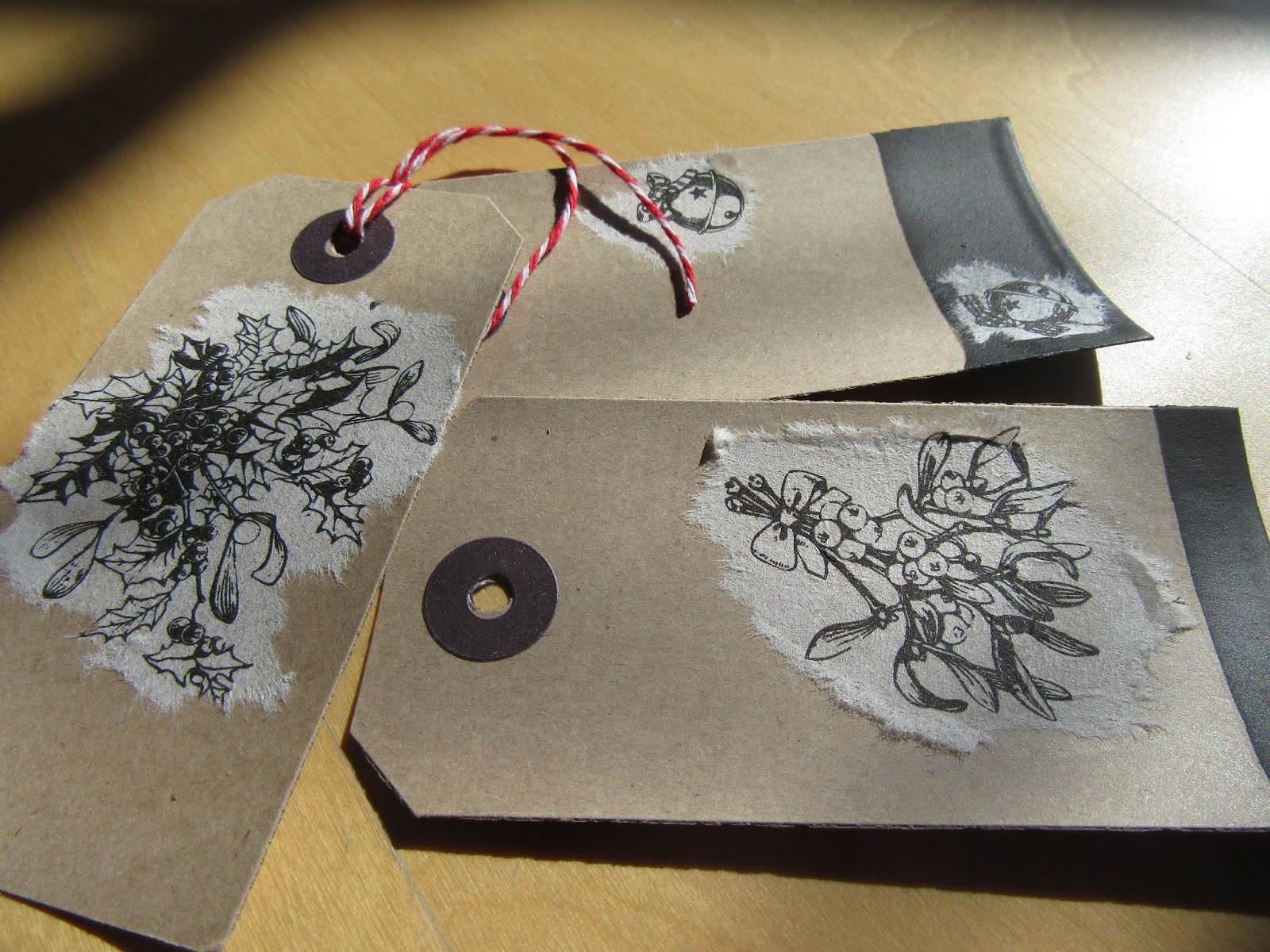 Sandra Loves....... Decoupage gift tags 33/50 50 makes of Christmas